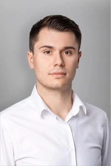 Andrii Adian, Purchase Assistant