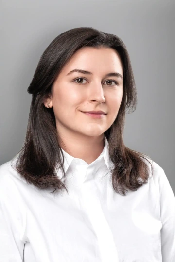 Yuliia Petrunina, Office Manager